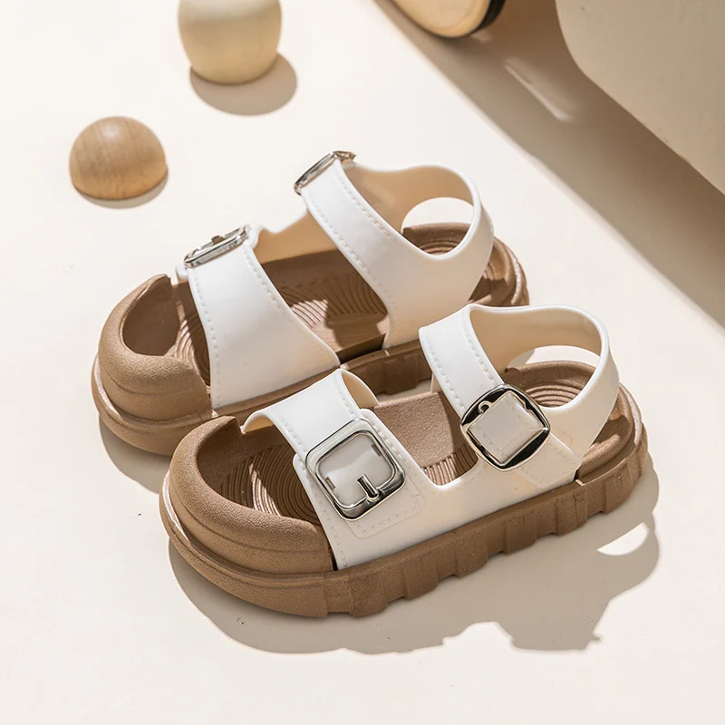 Casual footwear